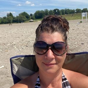 Meet your Posher, Carrie